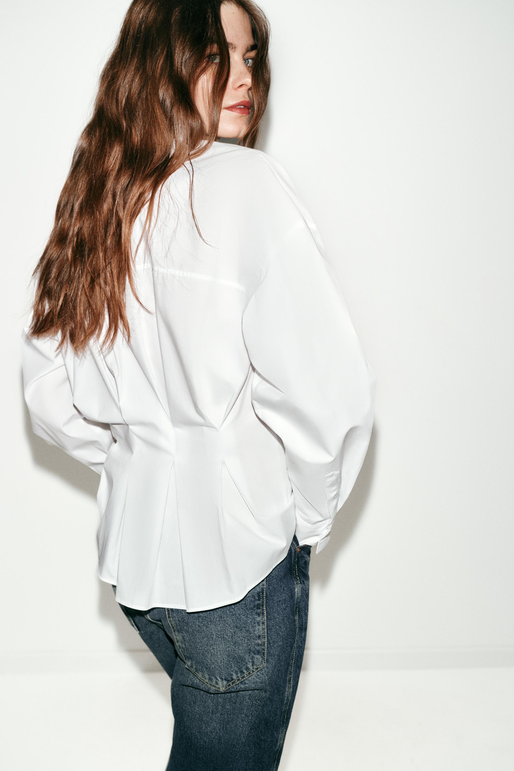 CHEMISE EN POPELINE À PINCES AU DOS